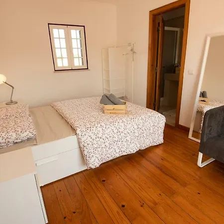 Casa Da Pequena Oliveira